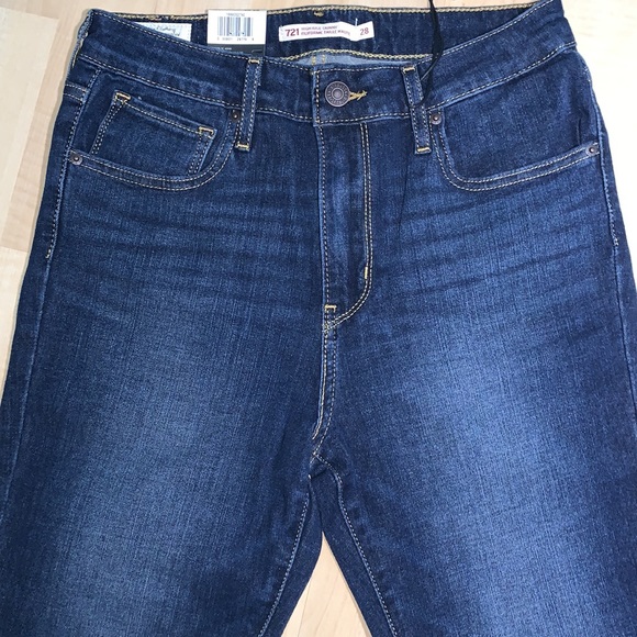 LEVI’S 721 HIGH RISE SKINNY JEANS w/ Sculpt - Picture 5 of 11